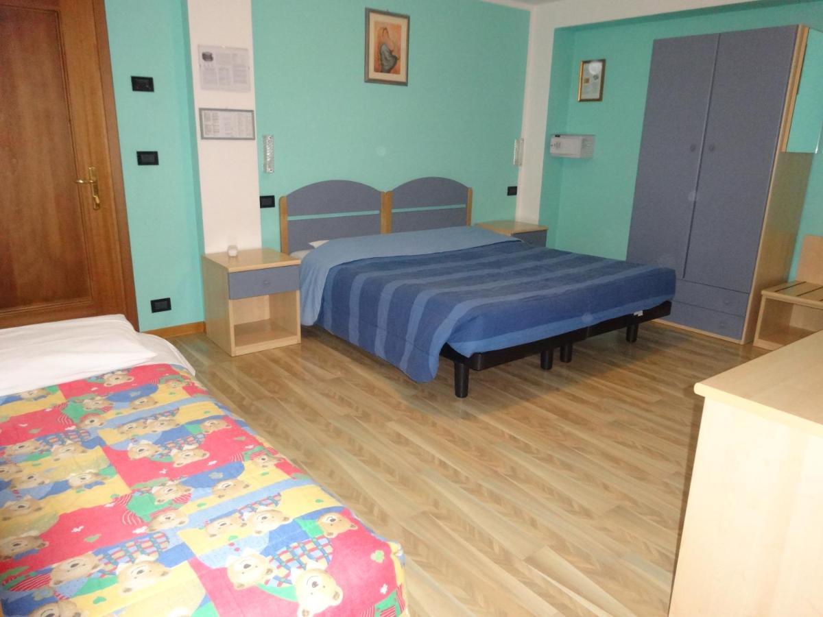 Hotel Genzianella Presenaio Екстериор снимка
