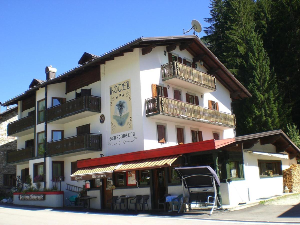 Hotel Genzianella Presenaio Екстериор снимка